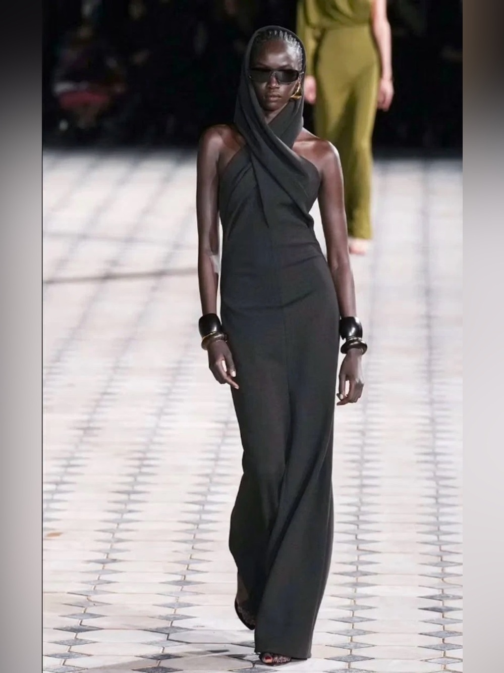KOIR Sleeveless Hooded Black Maxi Dress like helsa cult Gaia